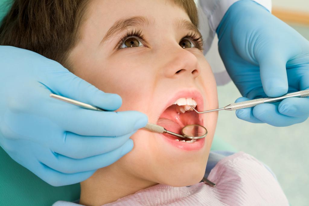 Лечение зубов у малыша