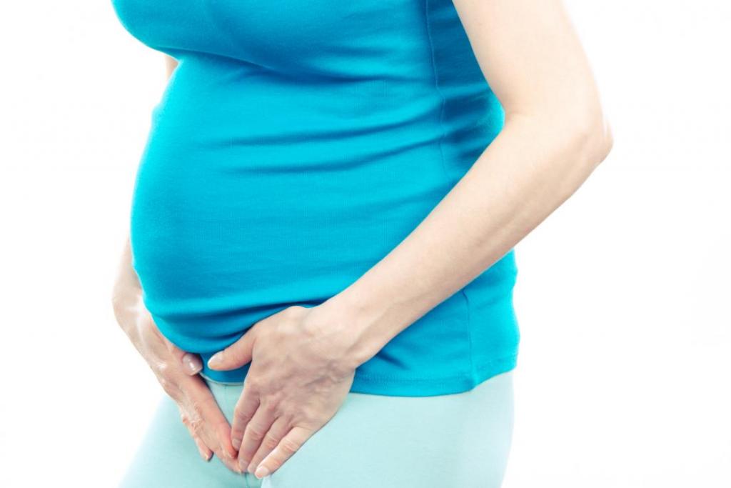 Оранжевые выделения при беременности: причины, симптомы, лечение и рекомендации гинекологов