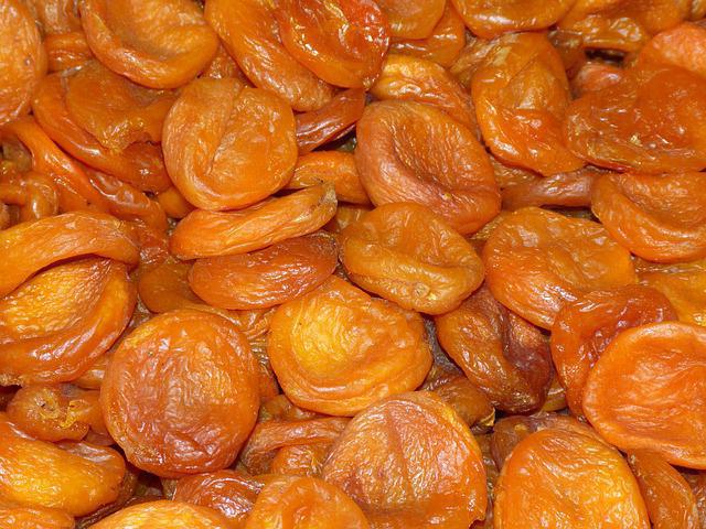полезные свойства абрикоса для человека и противопоказания