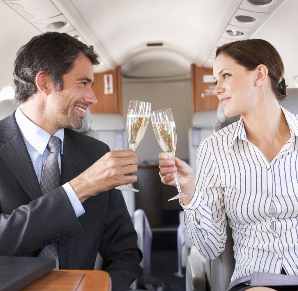 Алкоголь в самолете правила особенности