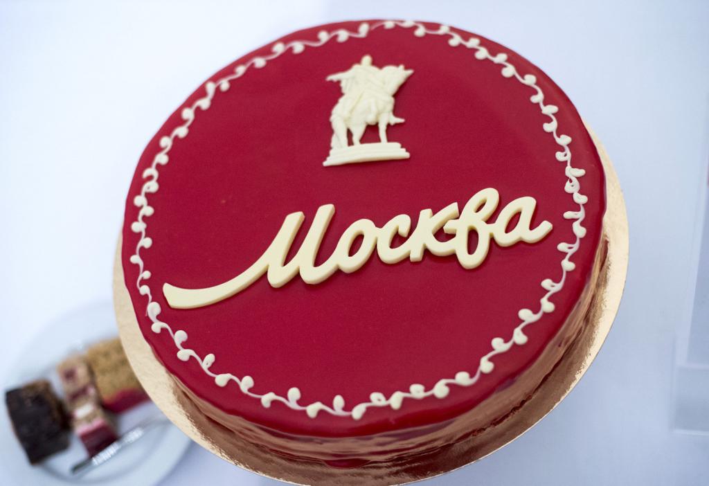 Торт "Москва": отзывы, состав и калорийность