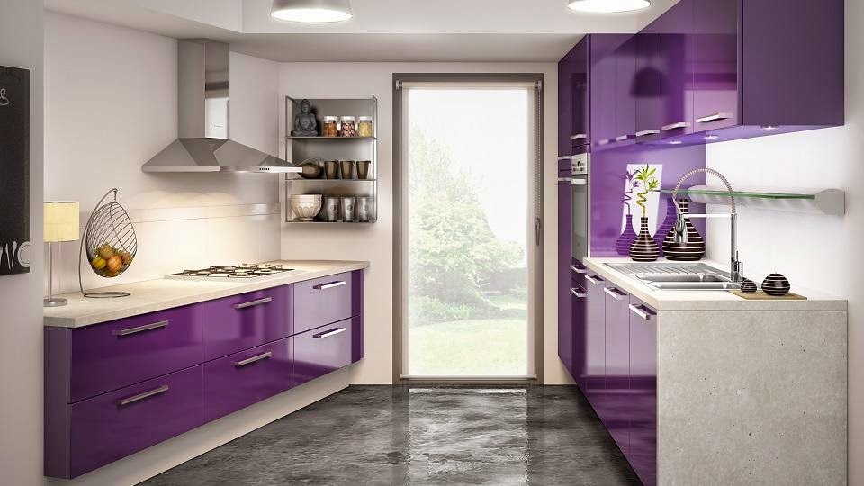 Бело-фиолетовая кухня
