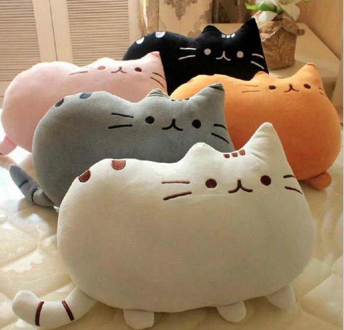 интерьерные подушки коты