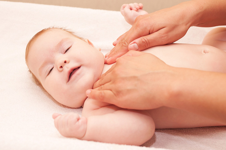Лечение кривошеии у младенцев