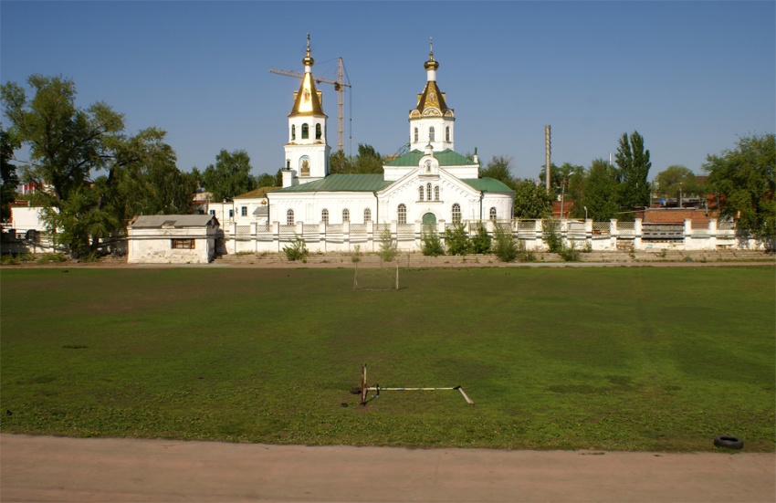 Вид храма издалека