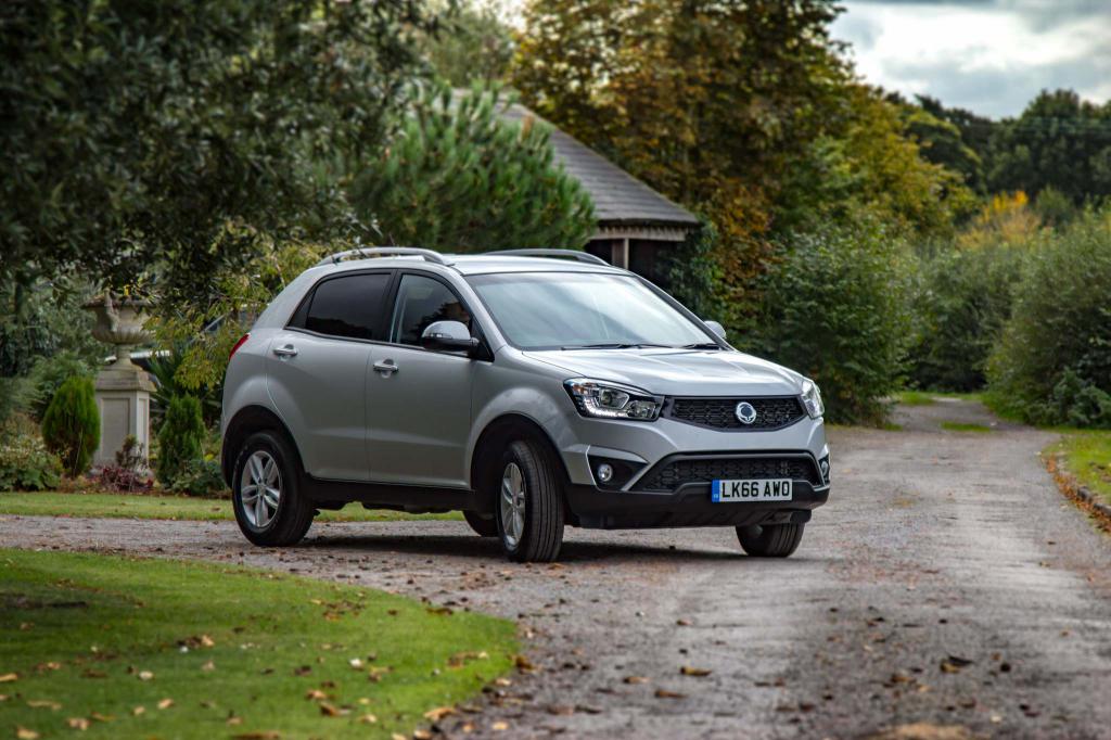 ssangyong actyon вид спереди