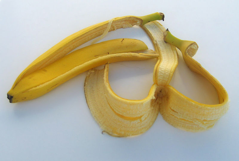 Помощь шкурки банана