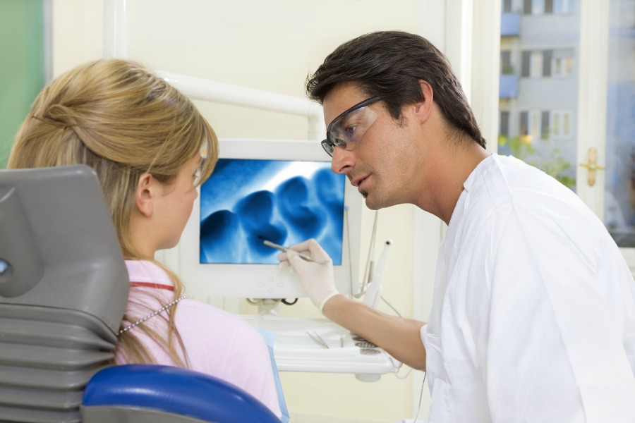 Обязанности врача стоматолога