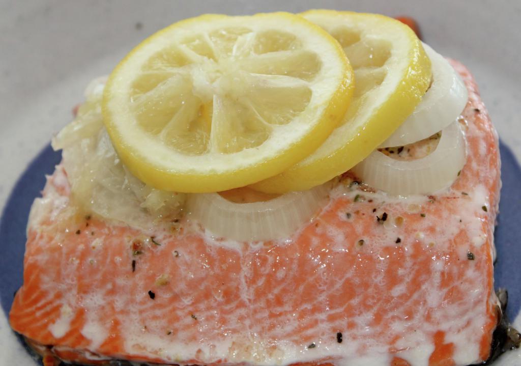 Запеченная рыба с лимоном в духовке