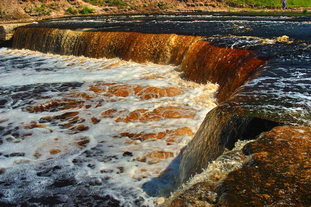 Тосненский водопад