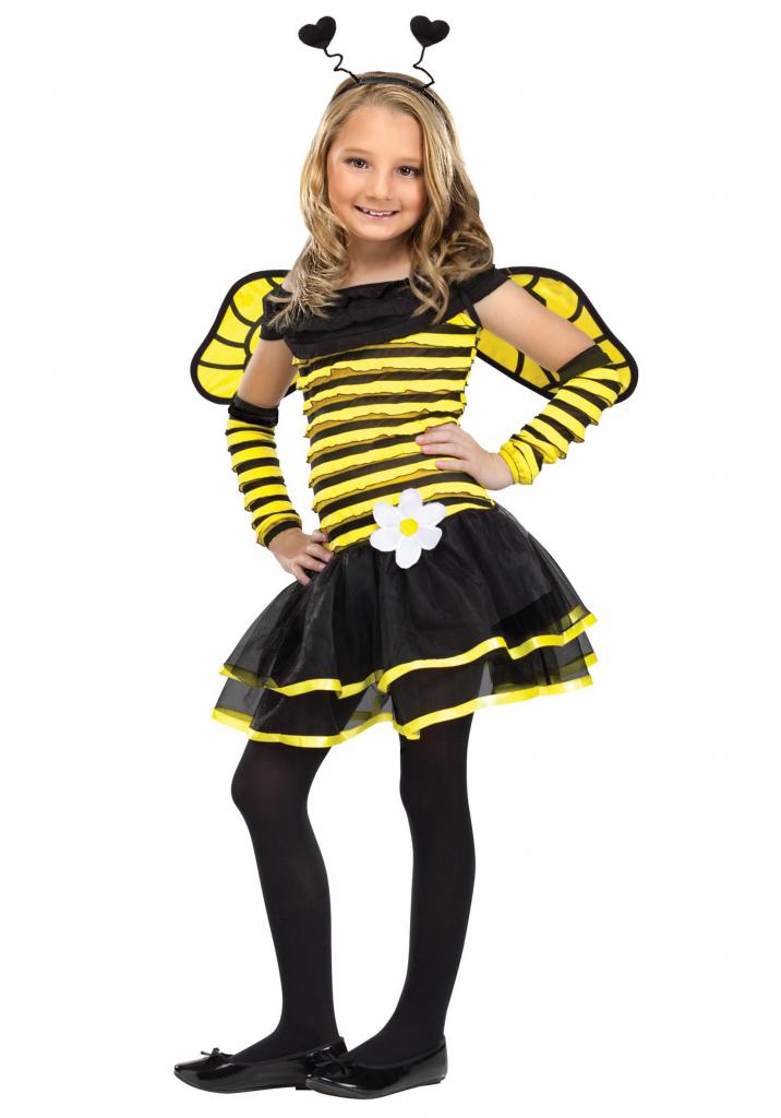 девочка в костюме пчелы