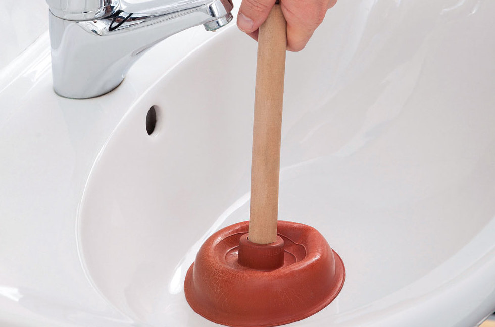 Чем прочистить канализационные трубы в частном доме?