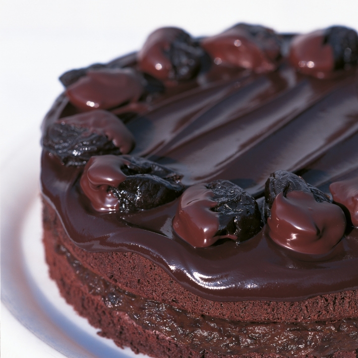Рецепт шоколадного торта с черносливом