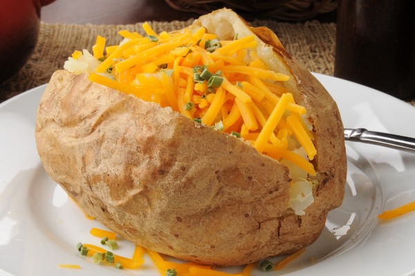 Как быстро и аппетитно подготовить картошку в микроволновке