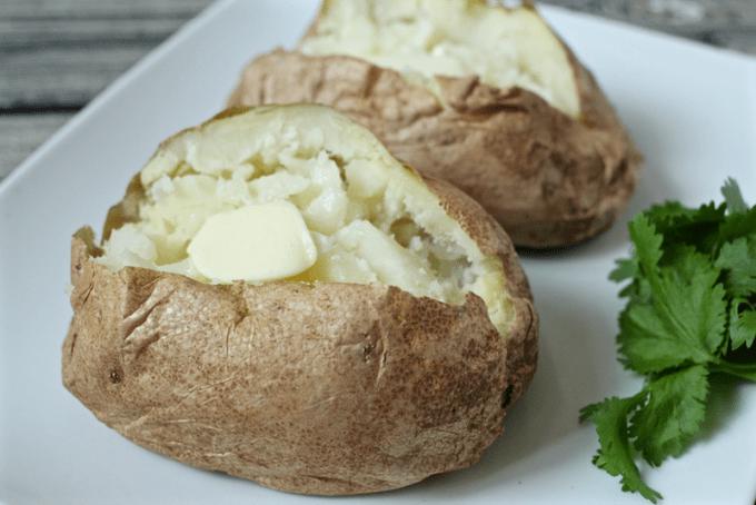 Как подготовить картошку в мундире в микроволновке