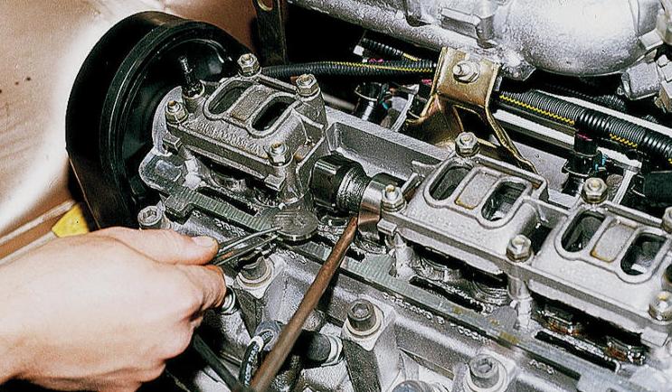 Как регулировать клапана на ВАЗ-2109: устройство двигателя и процесс регулировки