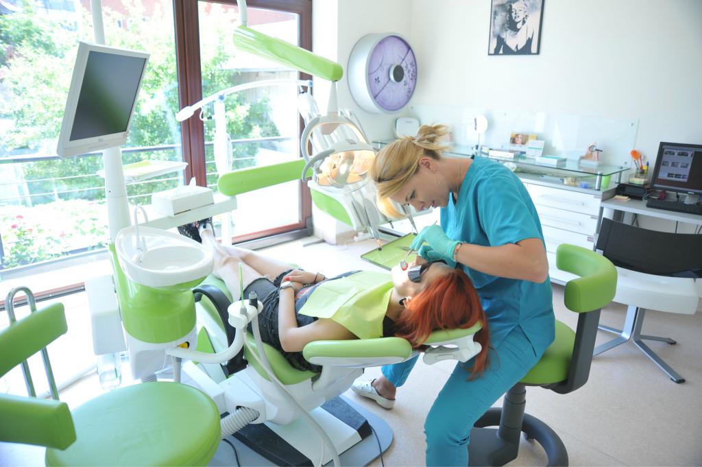 Работа стоматолога