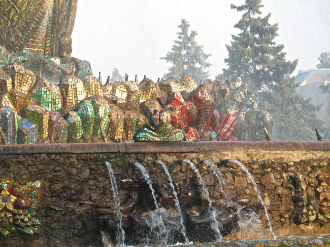 Мозаика основания фонтана