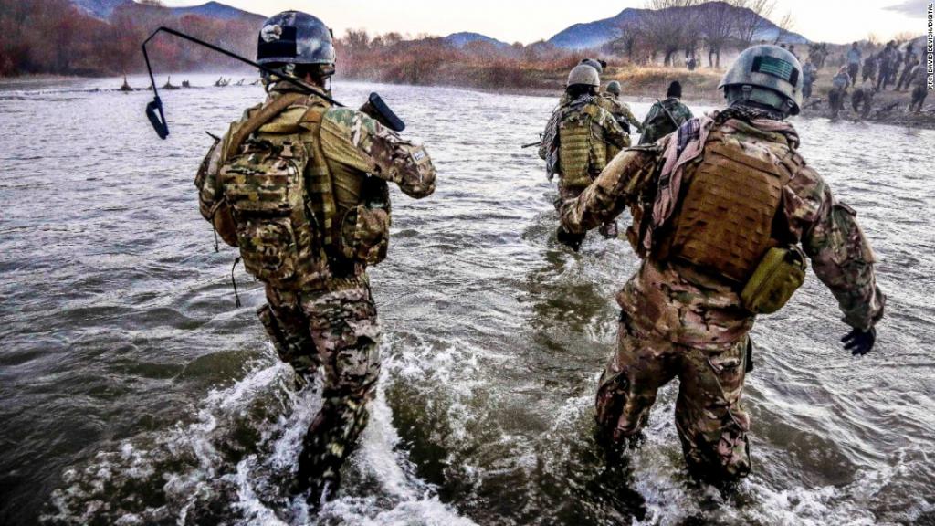 Форсирование реки военными