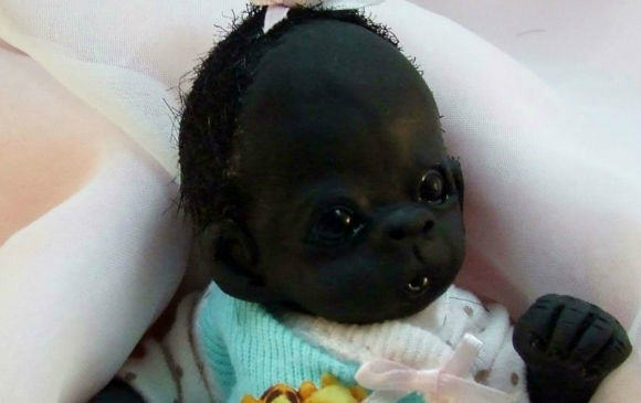 Самый чернокожий ребенок или кукла?