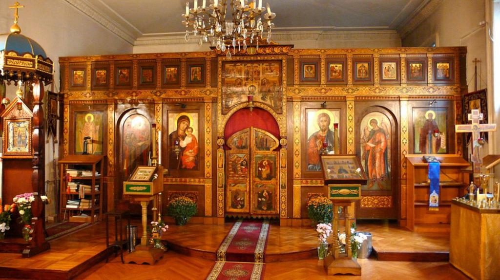 Зал в православной церкви