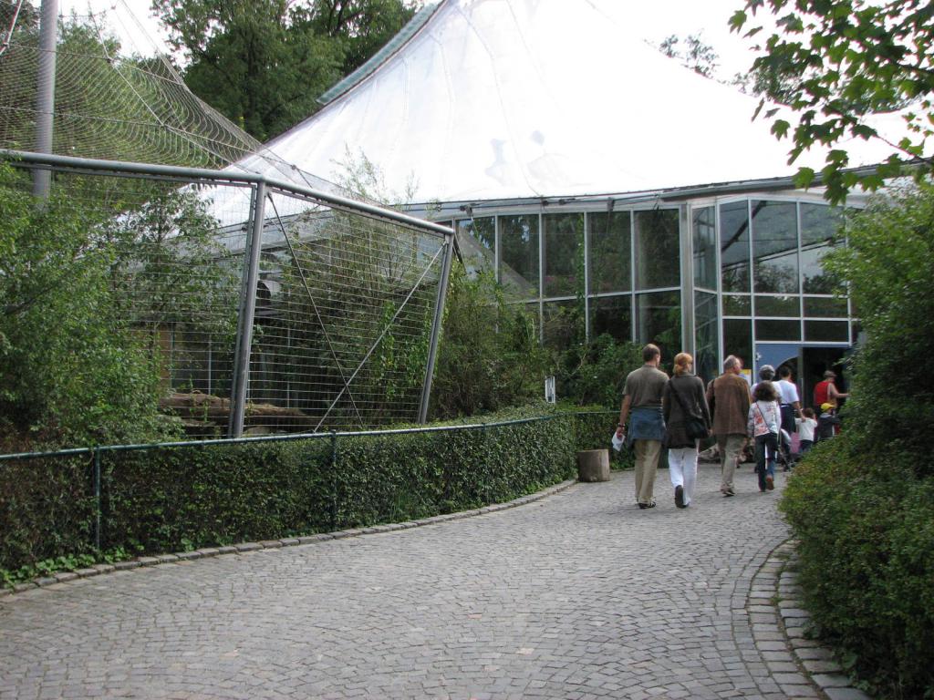 Территория зоопарка в Мюнхене
