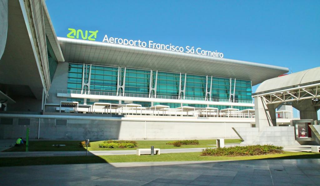 Аэропорт в Порту
