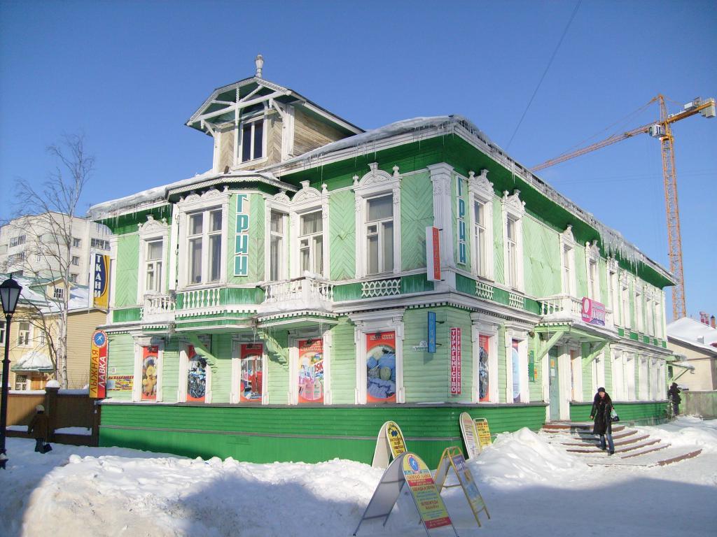 Здание в Архангельске.