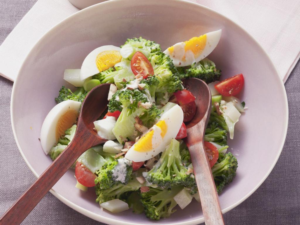 Добавьте в салат больше овощей