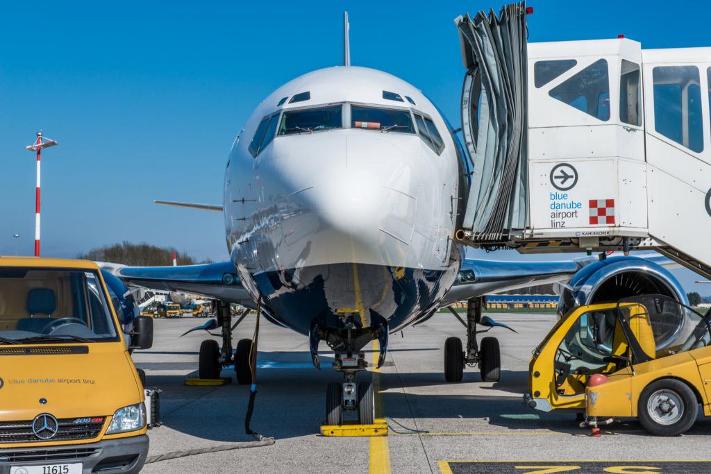 Самолет Боинг 737-500