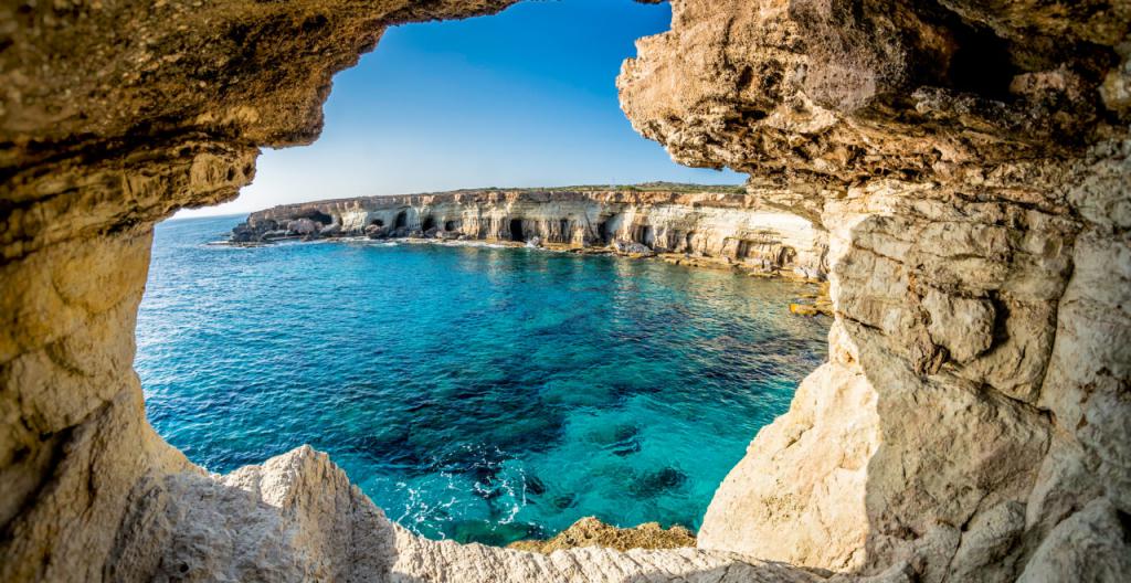 Голубые пещеры Кипра