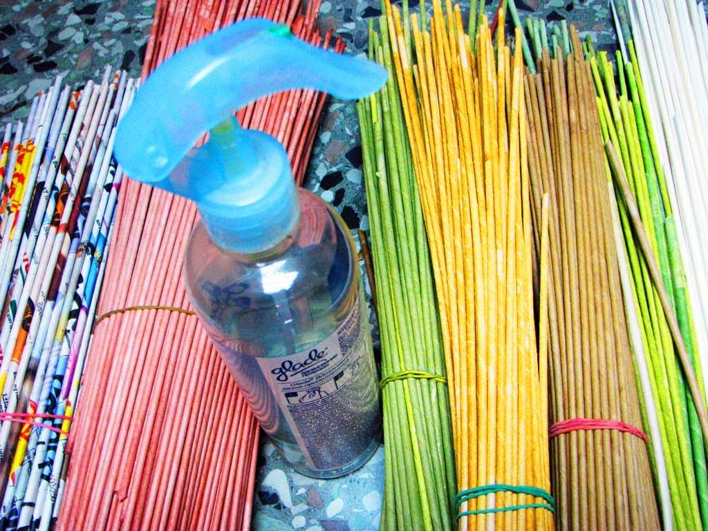заготовки трубочек из газет для плетения сакуры