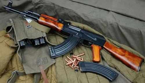 АК-47 - автомат