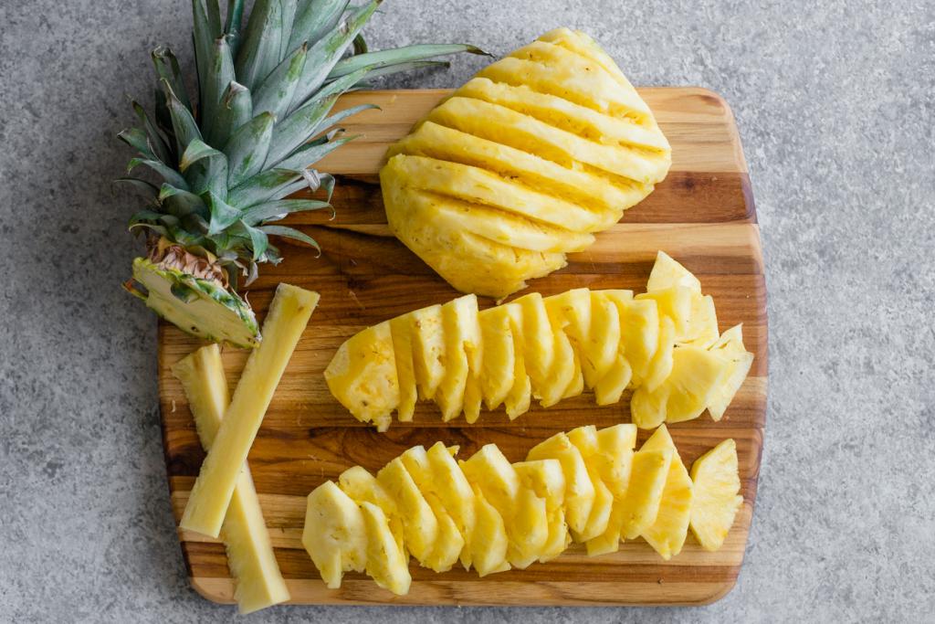 покрошенный ананас