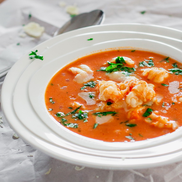 Вкусный суп с креветками