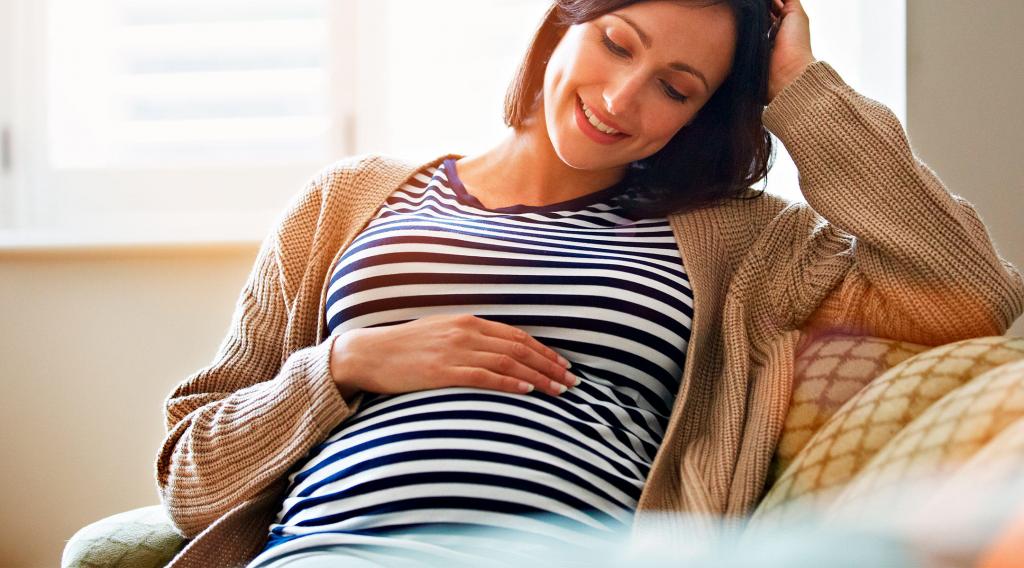 Можно ли гладить живот во время беременности? Что можно и что нельзя делать беременным?