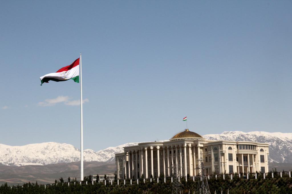 Флаг в Таджикистане