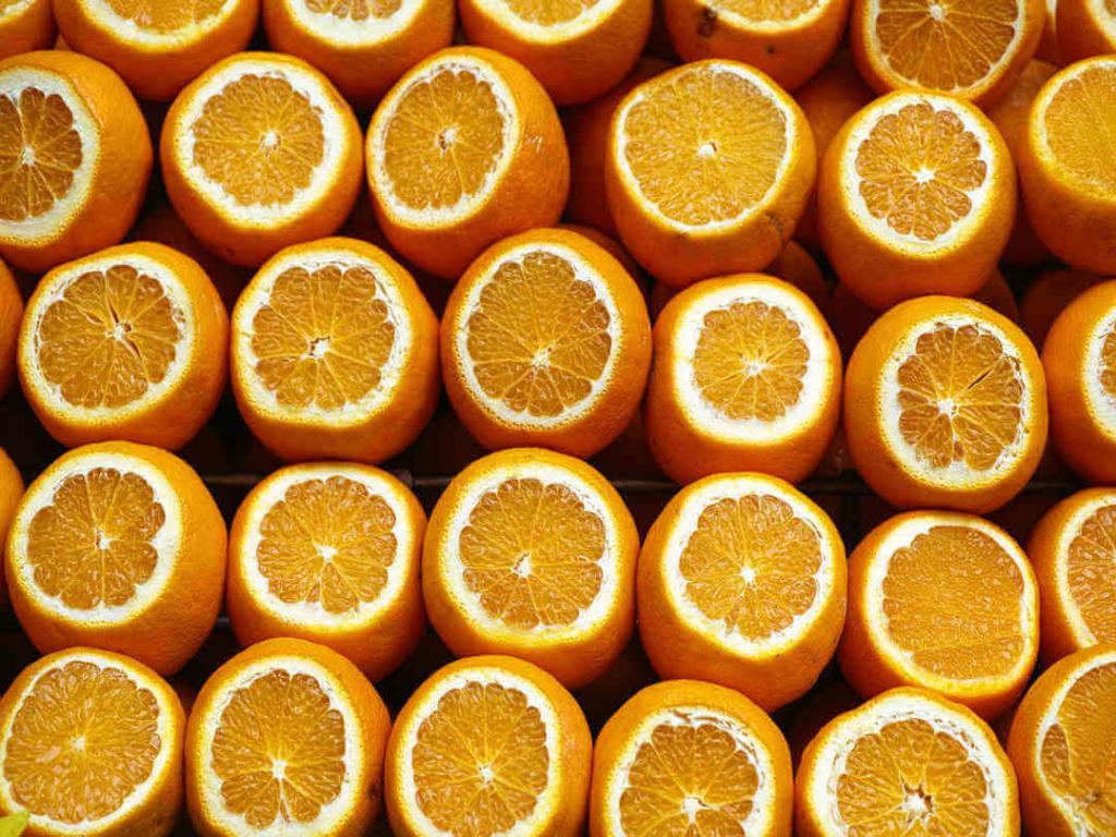 Апельсины в разрезе