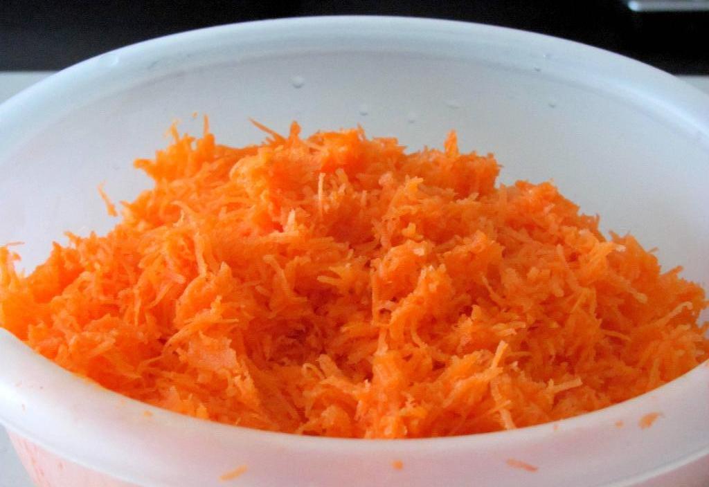 Морковь тертая на мелкой терке
