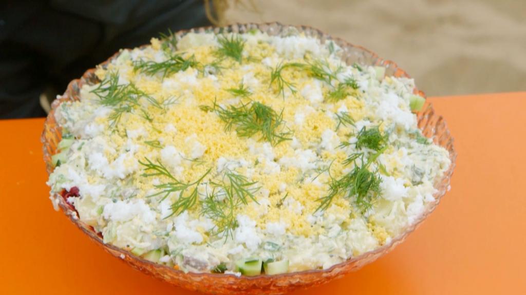 Крабовый салат с картошкой: подбор ингредиентов и рецепт приготовления