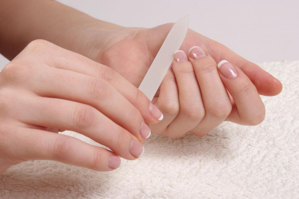 как удлинить ногти в домашних условиях