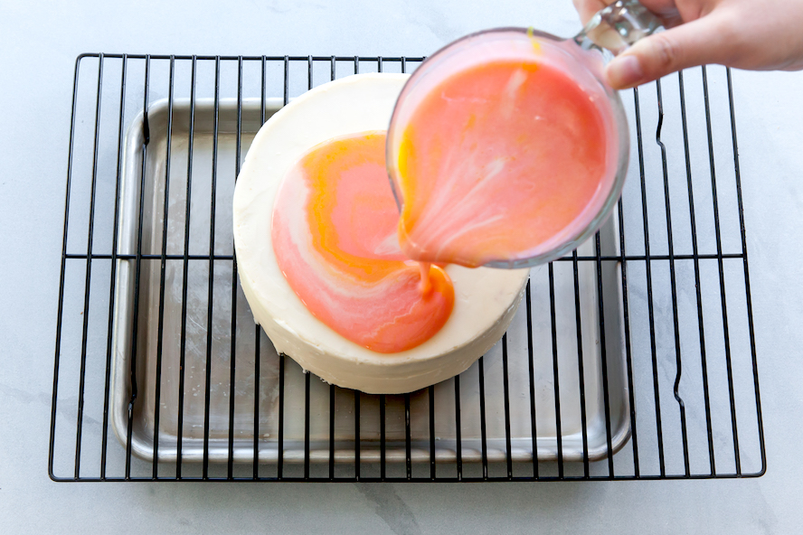 Как сделать зеркальную глазурь для торта: ингредиенты, рецепт с описанием, особенности приготовления