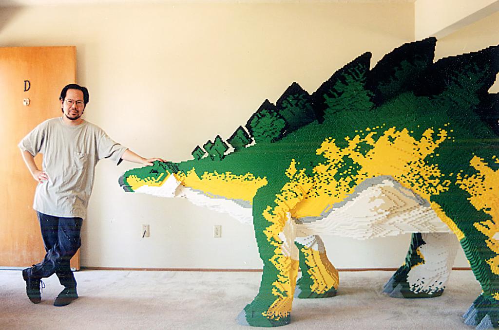 Домашний динозавр из Лего