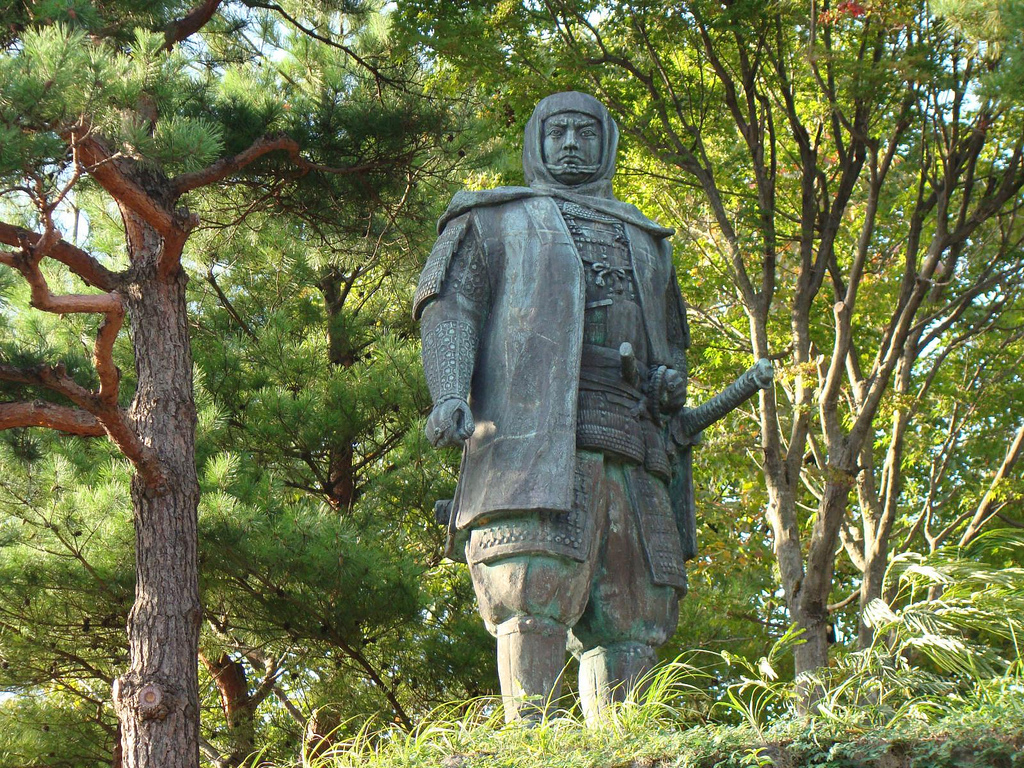 Памятник Уэсуги Кэнсина