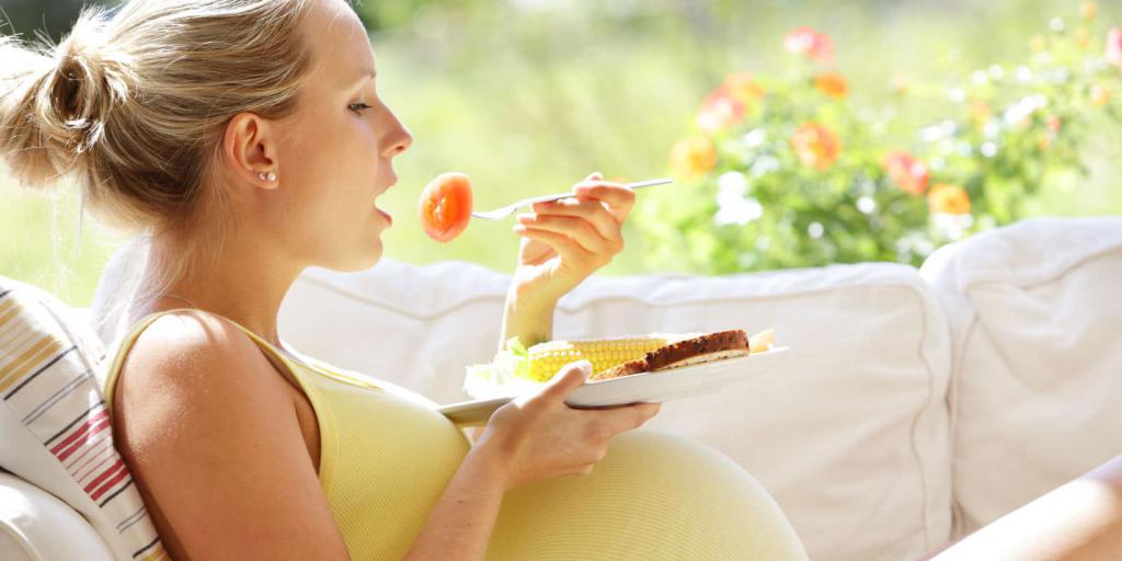 Питание беременной девушки