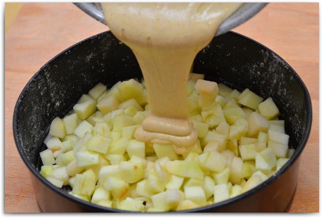 Рецепт диетической шарлотки с яблоками