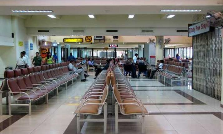 Зал аэропорта Даболим