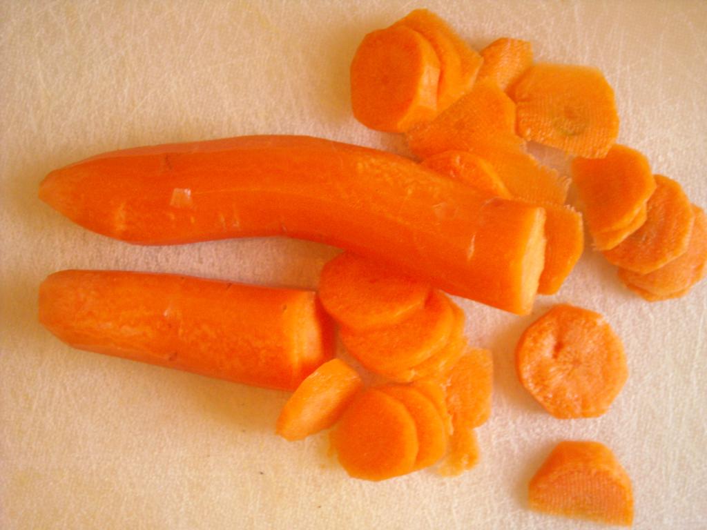 Морковь нарезанная кружочками