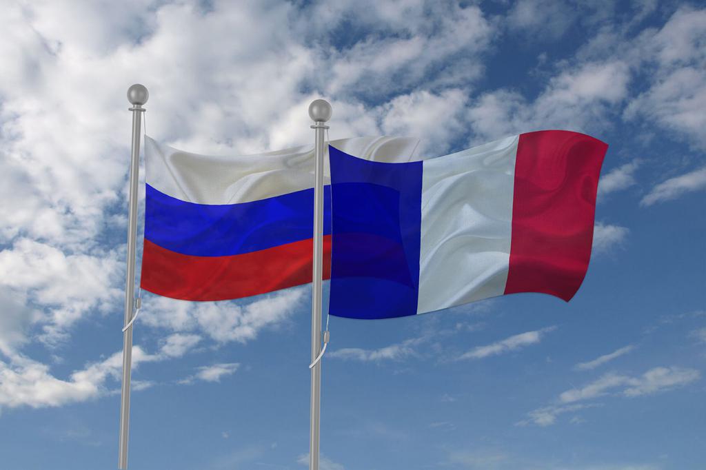 Флаги России и Франции
