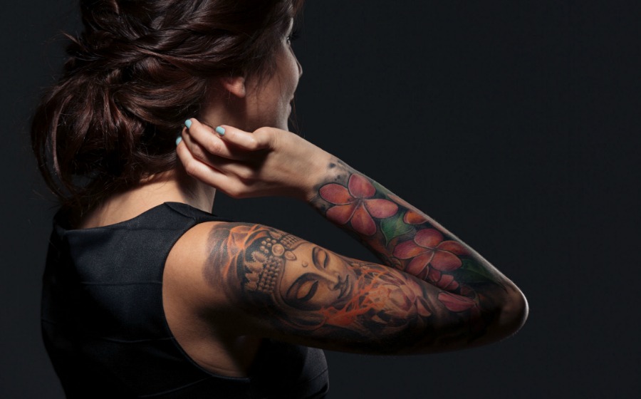 Плюсы и минусы татуировок на женском теле
